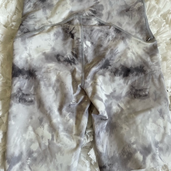 Spanx Booty Boost Biker Shorts - Never Worn - Picture 3 of 3